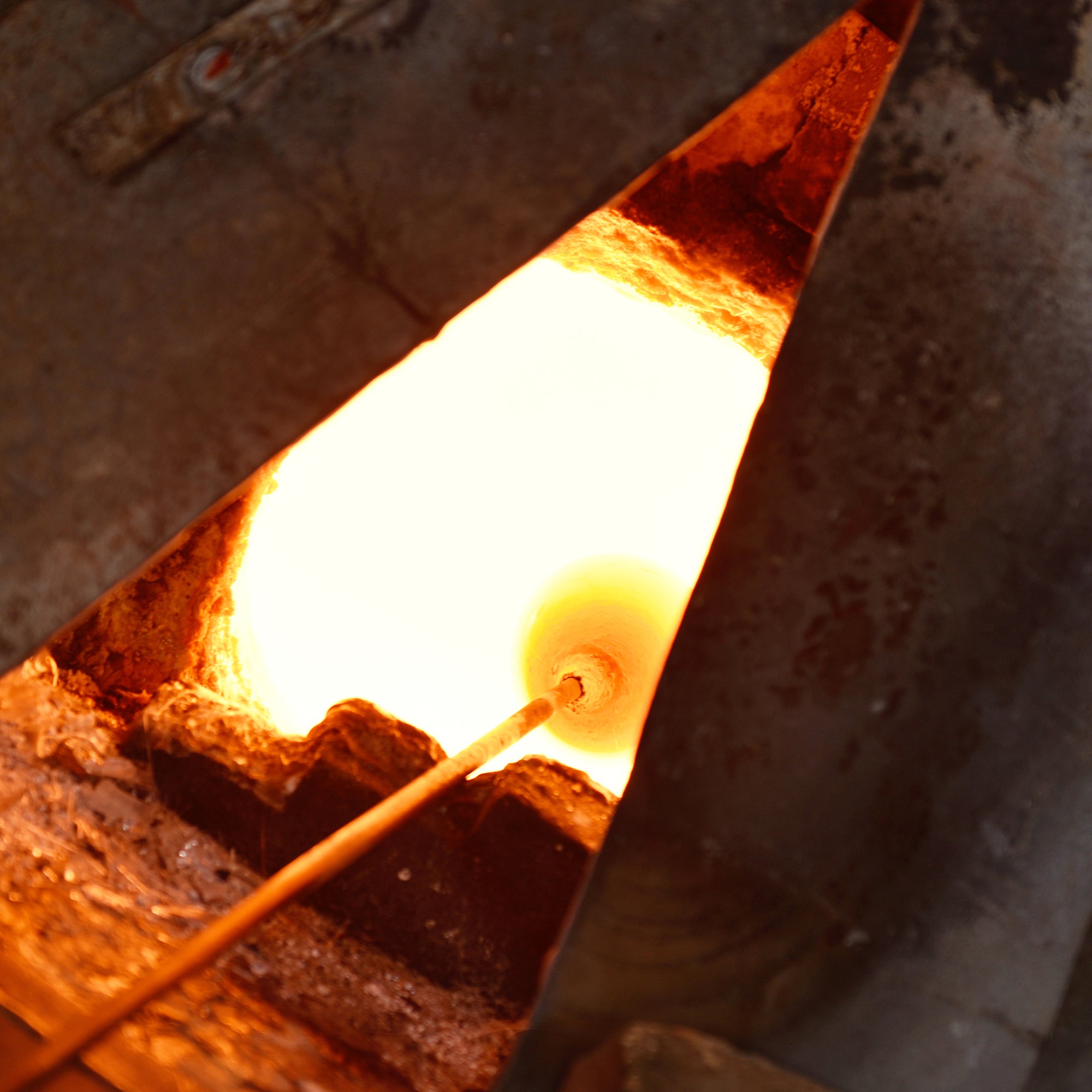 Curva Integrated LED 44in Sand Black Outdoor Wall Light with Handcrafted Glass