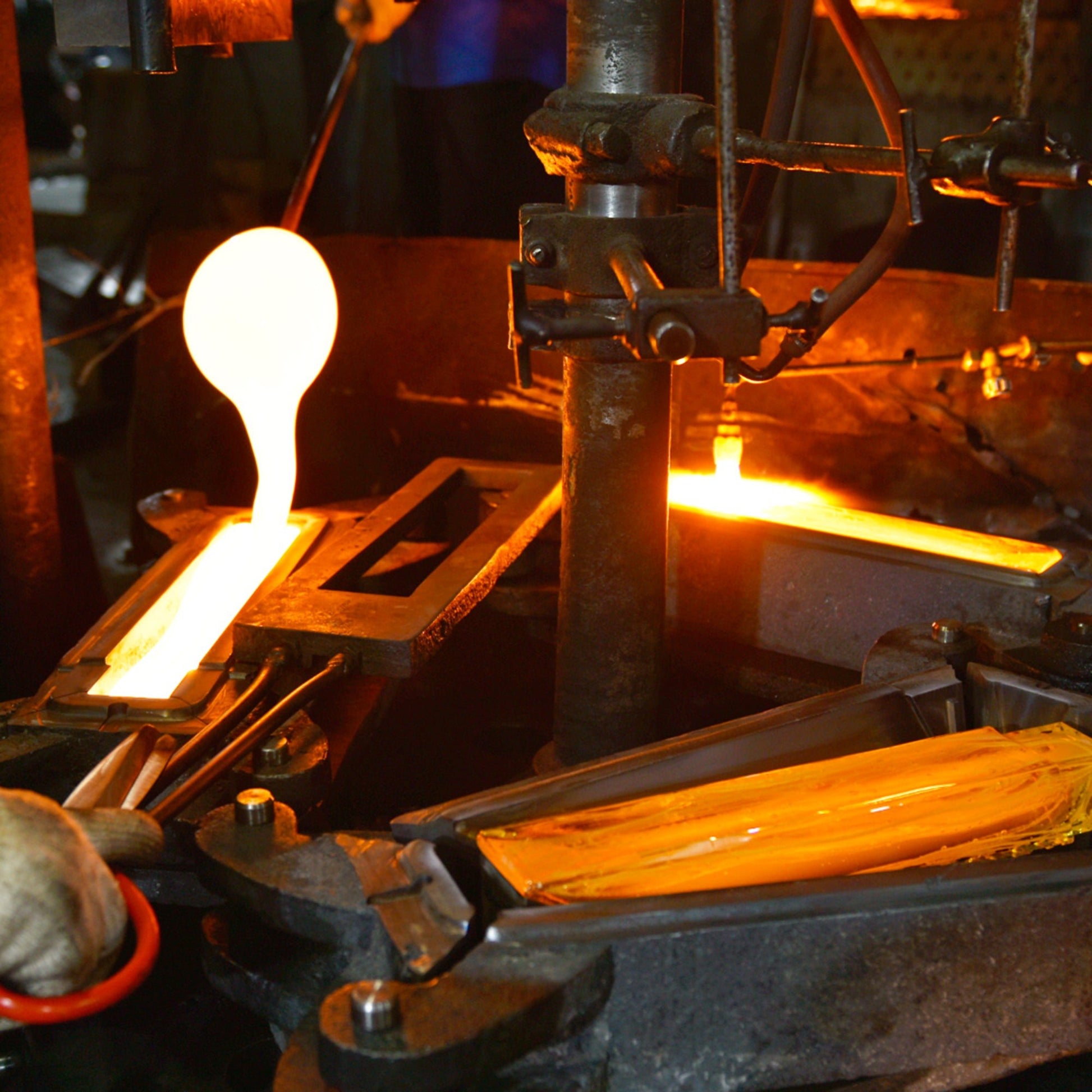 Petra Integrated LED 22in Brass Wall Light with Handcrafted Glass - CWI Lighting